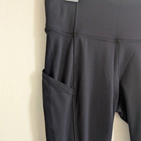 Fast and Free High-Rise 7/8 Tight, Sz 4, Black NWT - Picture 4 of 7